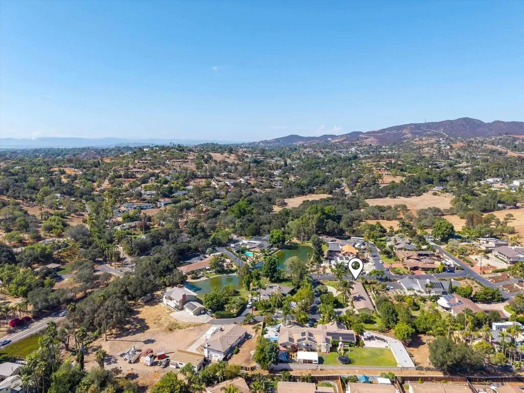 https://cdn.realtyfeed.com/cdn/127/306786854/28a8337f744630c6f1f53753187688ff.webp