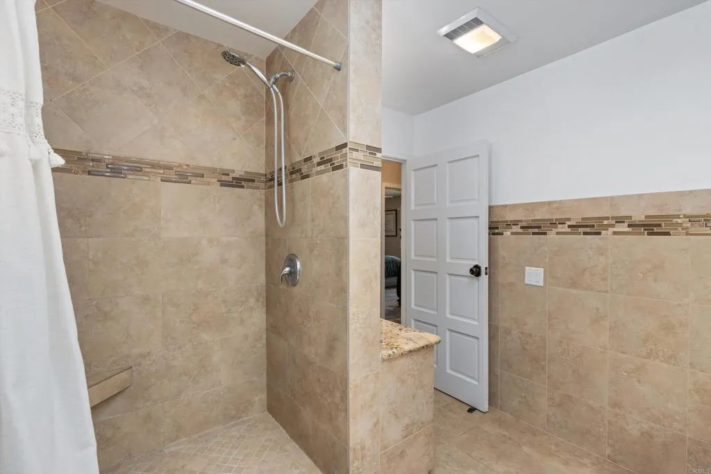 https://cdn.realtyfeed.com/cdn/127/306786854/2c75eb0a2e310afbf05e1f7b4c6dbbd1.webp