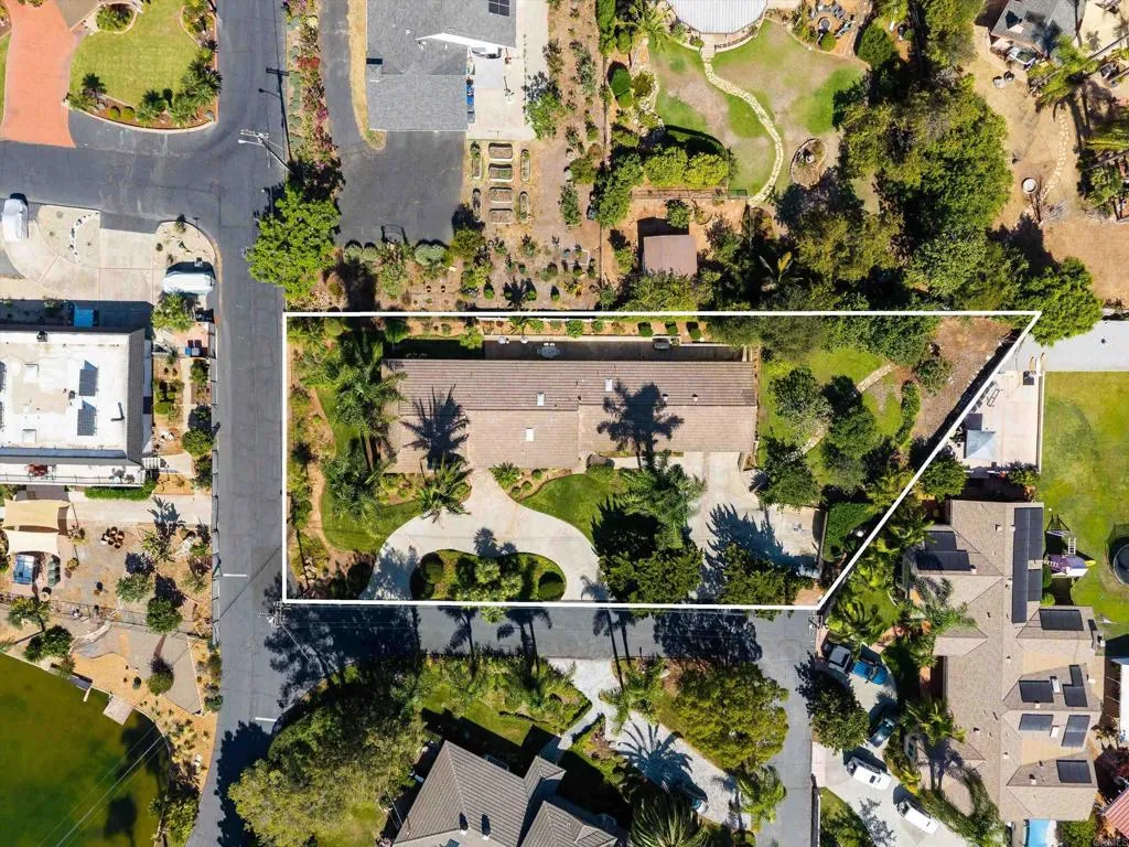 https://cdn.realtyfeed.com/cdn/127/306786854/5983dfab0741b3ab5cea0fb4c39d5166.webp