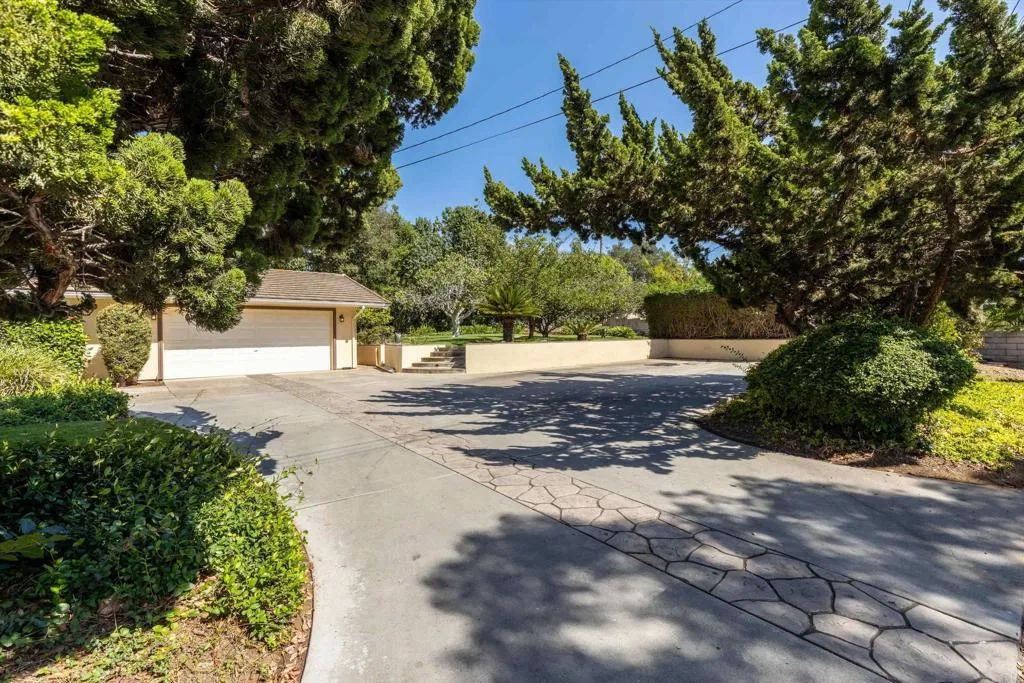 https://cdn.realtyfeed.com/cdn/127/306786854/93242f53b210f49ec324c17dd6238789.webp