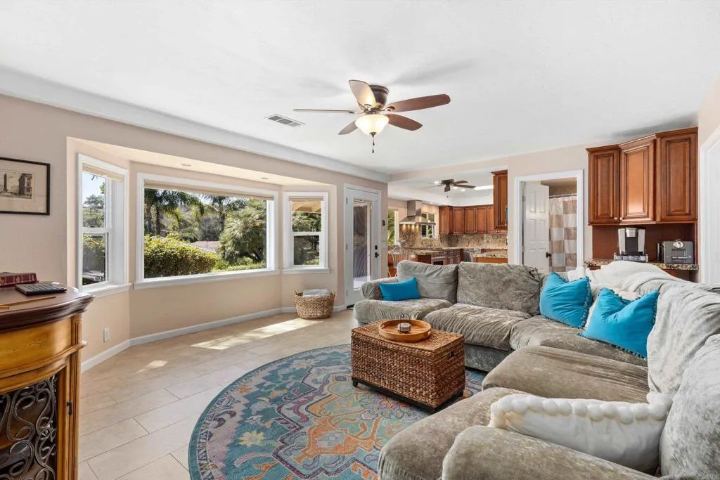 https://cdn.realtyfeed.com/cdn/127/306786854/afedb98956e11e8e1bd1e4d8c743fc53.webp
