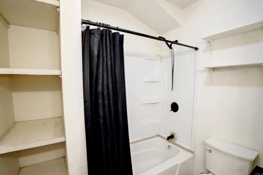 https://cdn.realtyfeed.com/cdn/127/306786862/50f6f17d47194fc6d2cb18c76756c5eb.webp