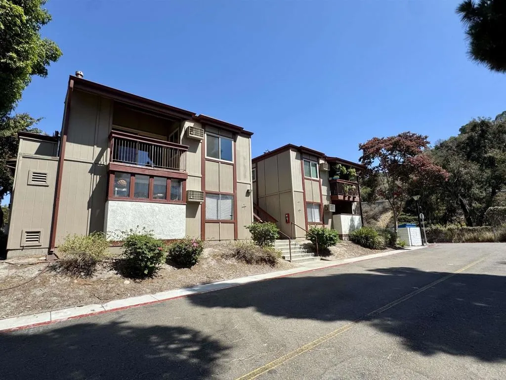 5473 Adobe Falls Rd- Unit 16