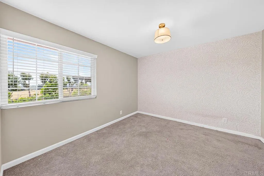 https://cdn.realtyfeed.com/cdn/127/306786875/01a08a6f975c942bfc634352cd16a90c.webp
