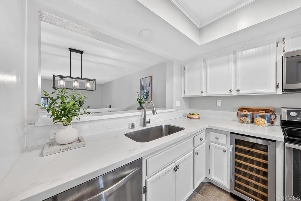 https://cdn.realtyfeed.com/cdn/127/306786875/8e45bf088b98476df0643284033b1161.webp