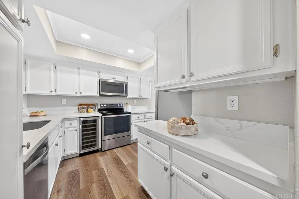 https://cdn.realtyfeed.com/cdn/127/306786875/9c45271b63cedca6ff0d8d837563d765.webp