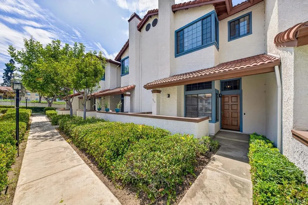 https://cdn.realtyfeed.com/cdn/127/306786875/e38770b147164e38275eefd0456877af.webp