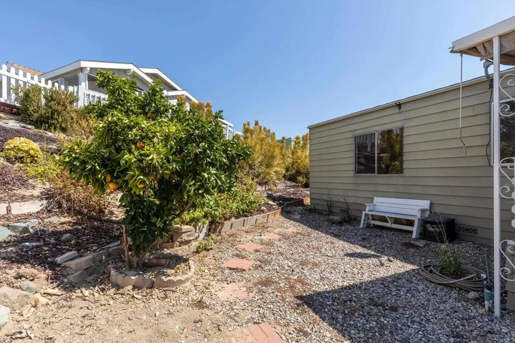 https://cdn.realtyfeed.com/cdn/127/306786950/0011347cac0619eec4675641f16ce6d5.webp