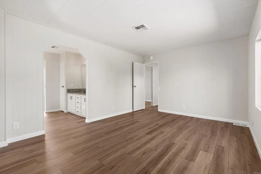 https://cdn.realtyfeed.com/cdn/127/306786950/03d023412737f964406760cb3d53bf40.webp