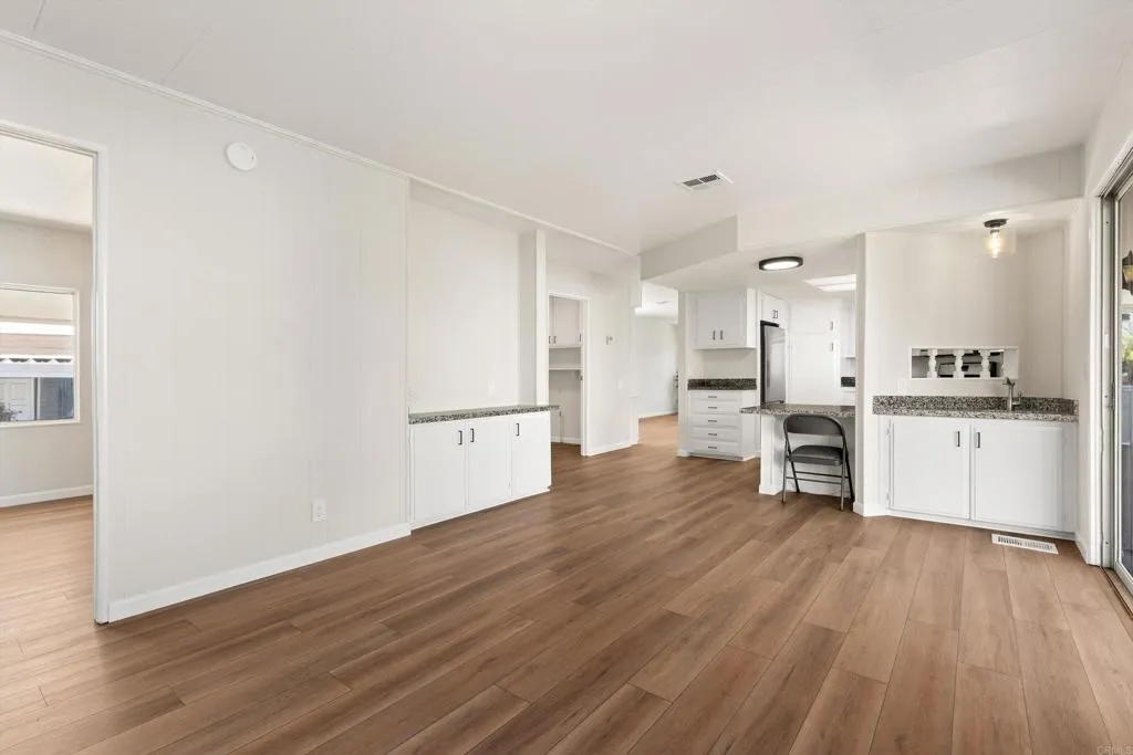 https://cdn.realtyfeed.com/cdn/127/306786950/09ca8acc1e1c142ea1e9a535f418e1c6.webp