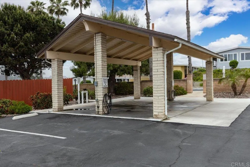 https://cdn.realtyfeed.com/cdn/127/306786950/74368d416895f2792f8825652a230da6.webp