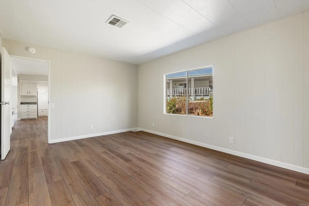 https://cdn.realtyfeed.com/cdn/127/306786950/8e1276e6f42eed95af9d2d9ea52267fa.webp