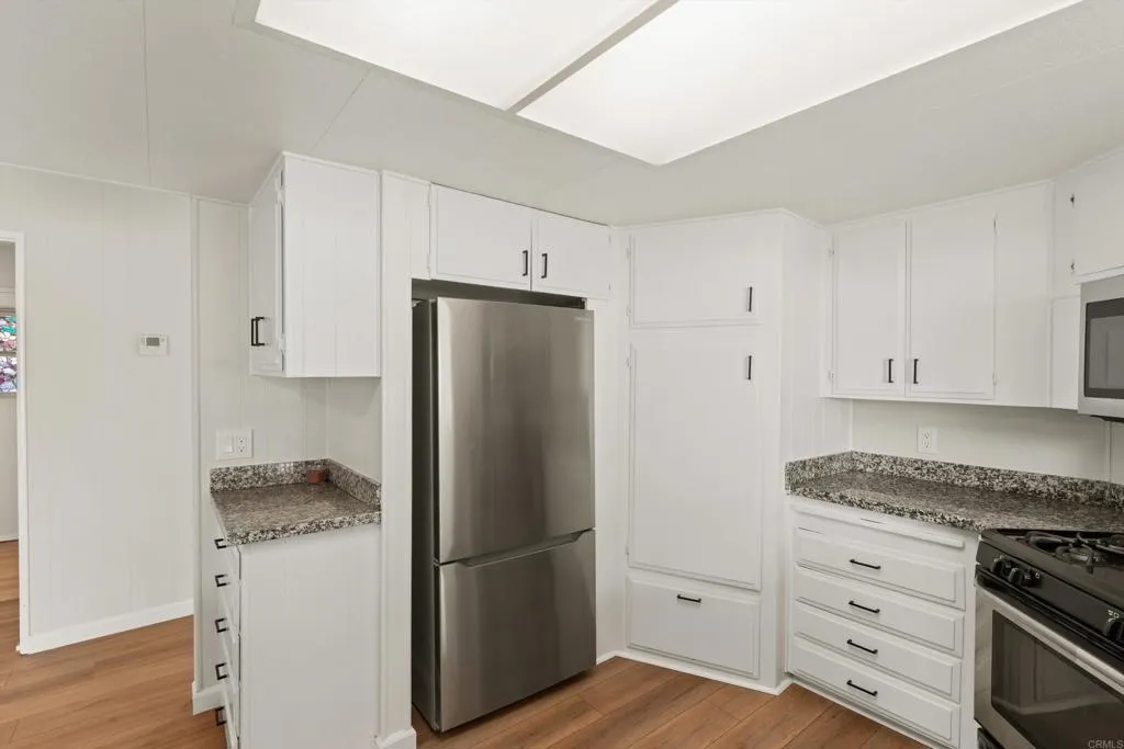 https://cdn.realtyfeed.com/cdn/127/306786950/a8e7f9a4ee852f24177ed95b37acd45b.webp