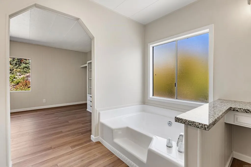 https://cdn.realtyfeed.com/cdn/127/306786950/bce1a1769db08545cc1ff7673a7c6afb.webp