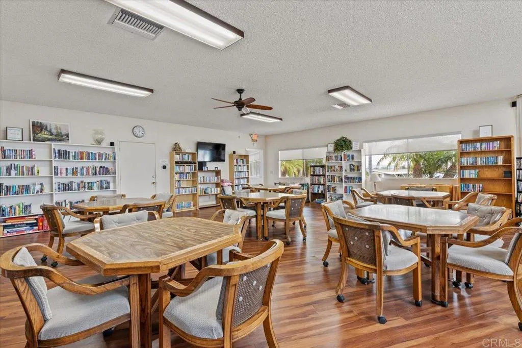 https://cdn.realtyfeed.com/cdn/127/306786950/cdde89870b59b16ffd273dfef933ae2e.webp