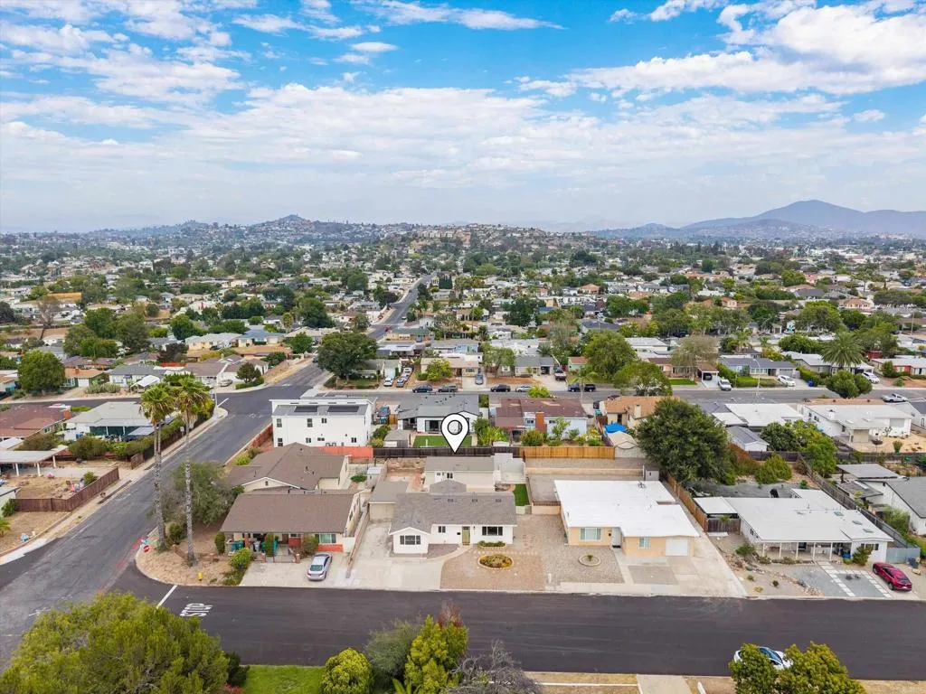 https://cdn.realtyfeed.com/cdn/127/306786974/0cfb9320d2eecc7b52b717fdf42580eb.webp