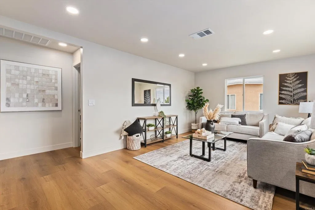 https://cdn.realtyfeed.com/cdn/127/306786974/1891ad832624939cd0400fcbcd027cf4.webp