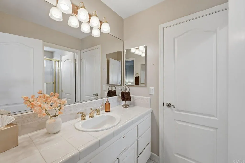 https://cdn.realtyfeed.com/cdn/127/306787005/2e74c3322d787ae8e64b0100ff2747b1.webp