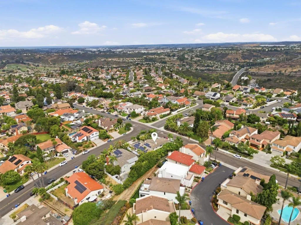 https://cdn.realtyfeed.com/cdn/127/306787005/89cbaaabf9680003c31b6d9d48725737.webp