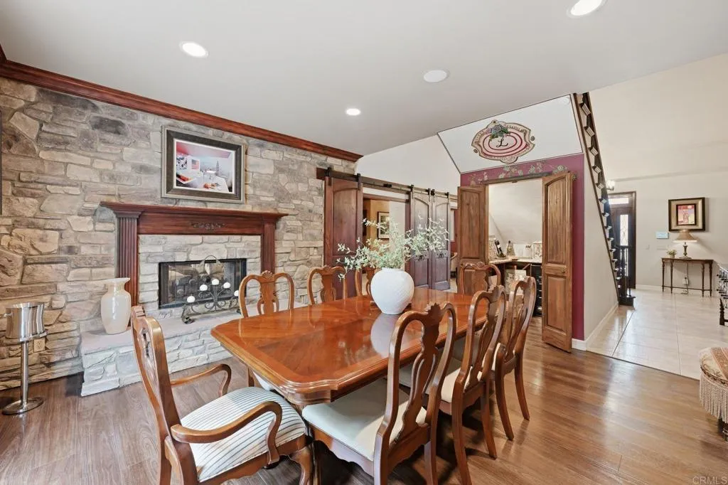 https://cdn.realtyfeed.com/cdn/127/306787005/aa02694d399492f2935db846fc21a8d8.webp