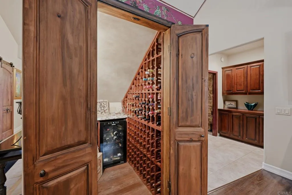 https://cdn.realtyfeed.com/cdn/127/306787005/c81d853ec34fbfb0c82f12213ee8791b.webp