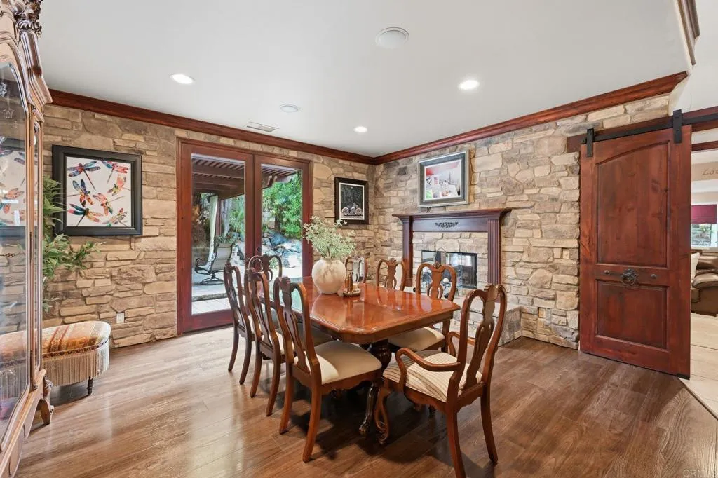 https://cdn.realtyfeed.com/cdn/127/306787005/d6d63c1127454a994ebcbee786cd8fc6.webp