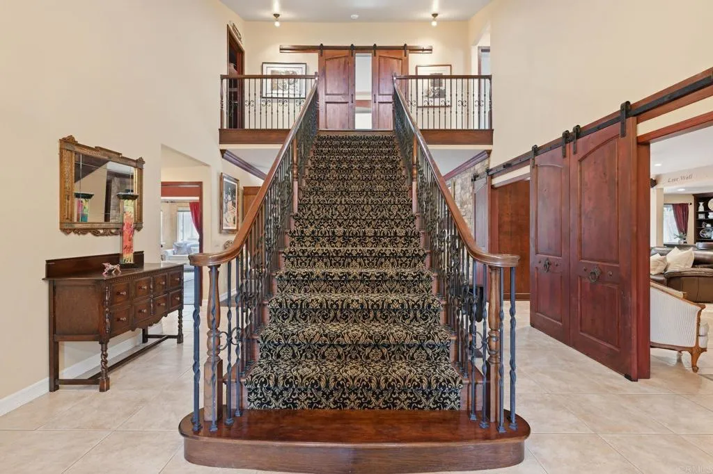 https://cdn.realtyfeed.com/cdn/127/306787005/db0d16dbe3909f572ee1bb325ac9c5ff.webp