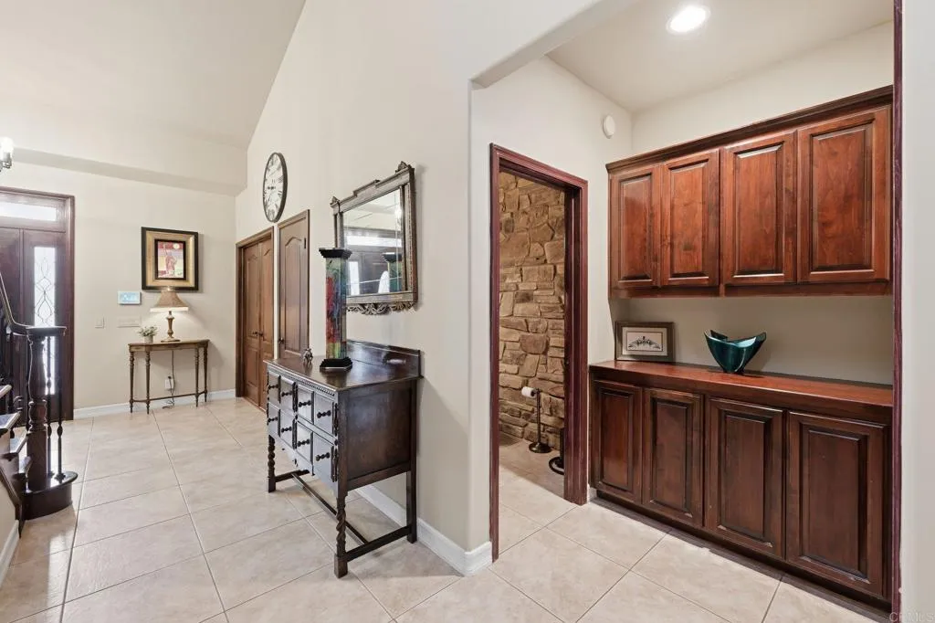 https://cdn.realtyfeed.com/cdn/127/306787005/fdb5126e806bf5ac6cb1579aab096bd9.webp