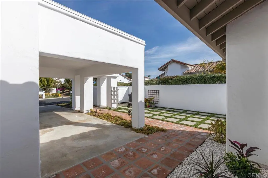 https://cdn.realtyfeed.com/cdn/127/306787010/bd1d5a897a90a1a7e37f099e35c5f89f.webp
