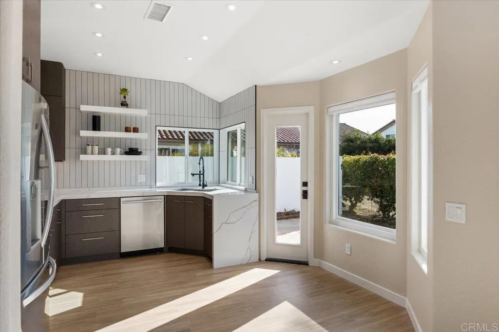 https://cdn.realtyfeed.com/cdn/127/306787010/d33c2c1178ff0ba05816697cfeb797a7.webp