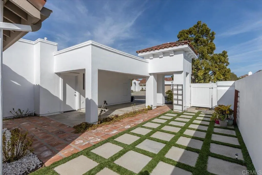 https://cdn.realtyfeed.com/cdn/127/306787010/de0e4d8059770c65e6439ca790e23d73.webp