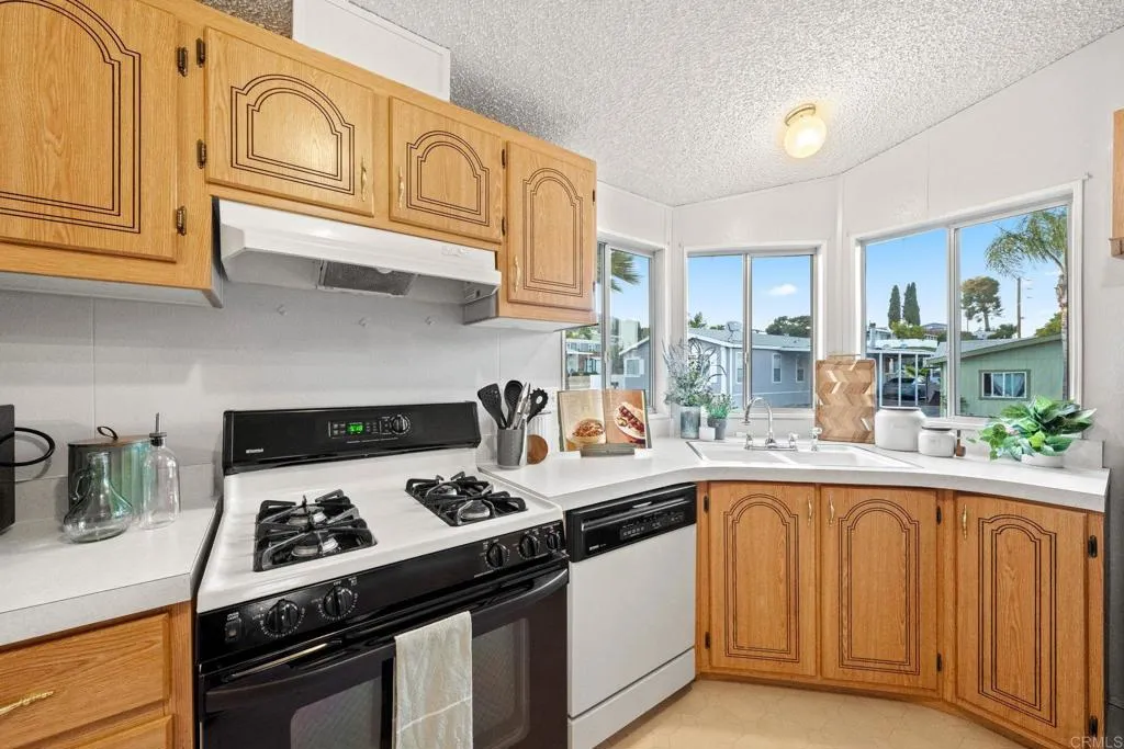 https://cdn.realtyfeed.com/cdn/127/306787055/24762a69e3a05b09070f4f7b31bdd327.webp
