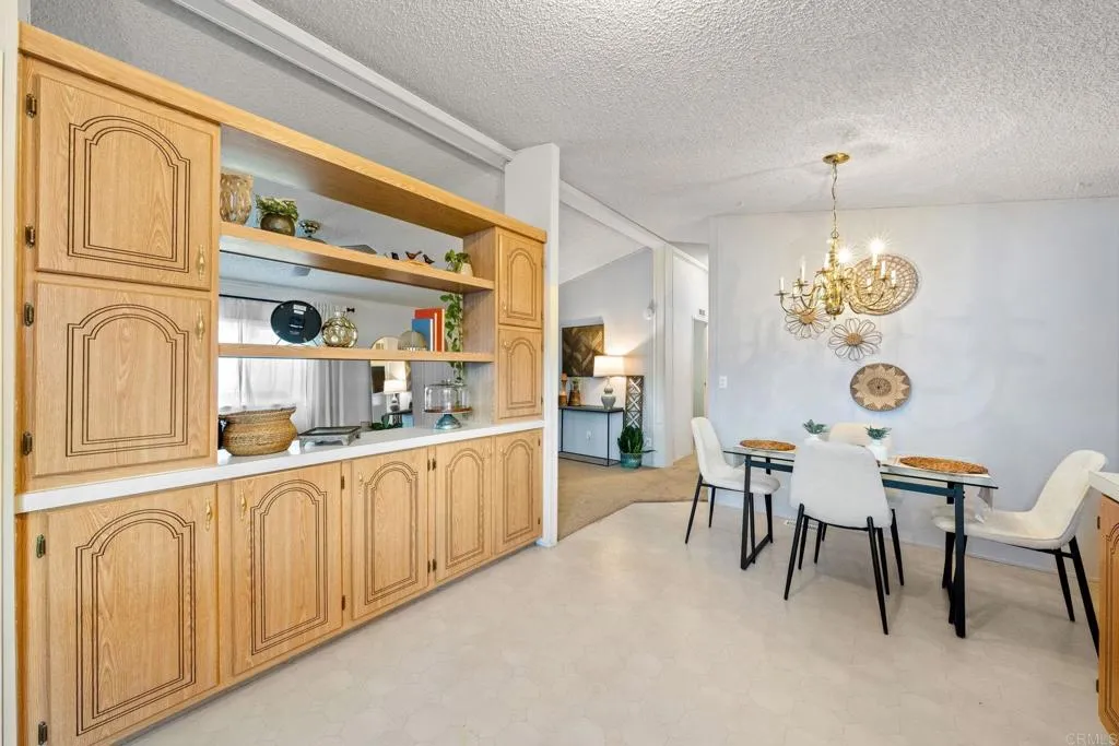 https://cdn.realtyfeed.com/cdn/127/306787055/aca23ee9e1f1aaa5efb8c4280f7356df.webp