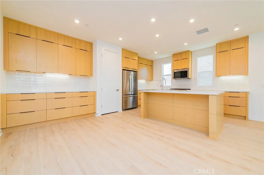 Photo #11: OC26172463 Listing: Photo #11