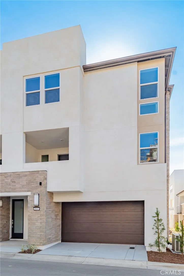 Photo #2: OC26172463 Listing: Photo #2