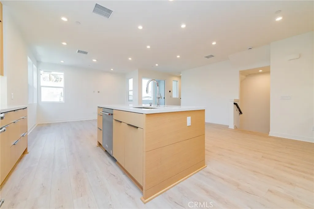 Photo #10: OC26172463 Listing: Photo #10