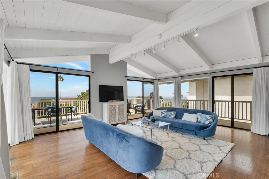 Palos Verdes Estates, CA 90274