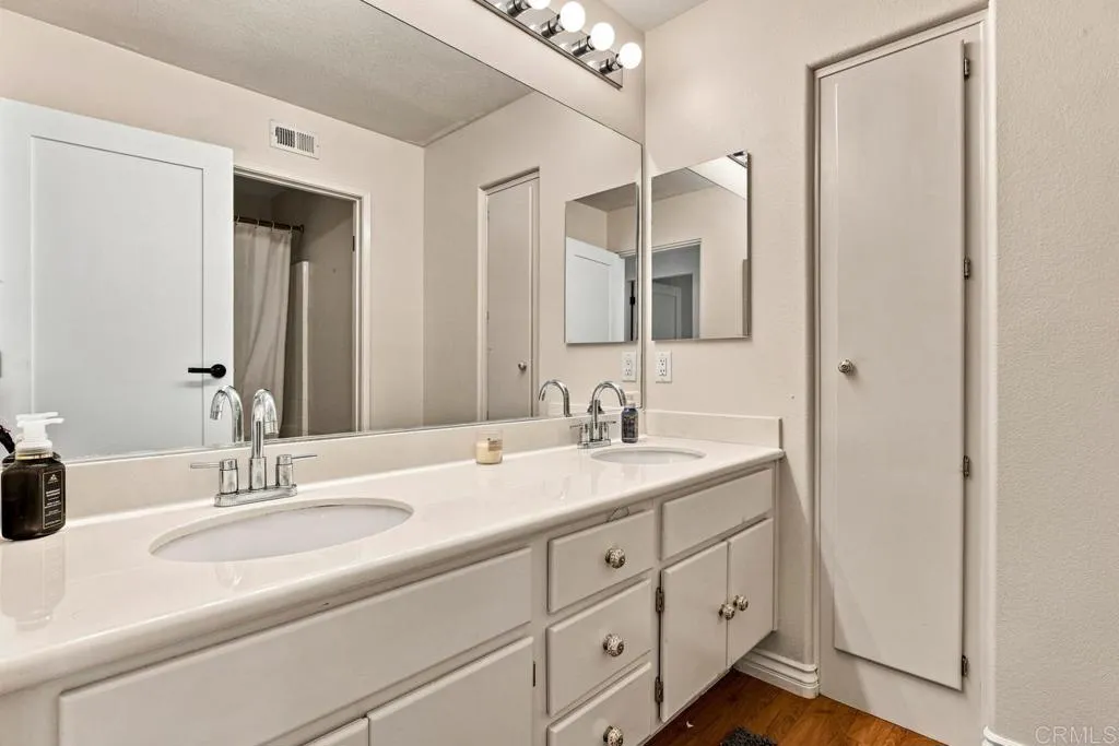 https://cdn.realtyfeed.com/cdn/127/306787062/3b8b15d0d53ebe5e7dbfecf4350b6898.webp