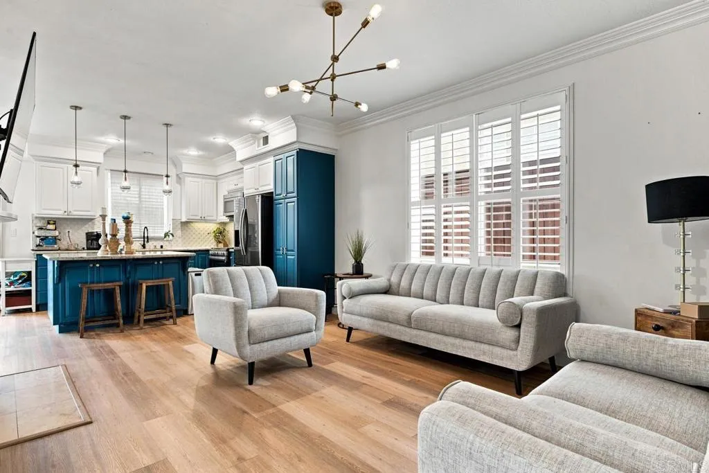 https://cdn.realtyfeed.com/cdn/127/306787062/470c6128f7a6b3d35e5d894924cfbd94.webp