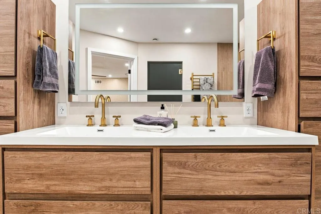 https://cdn.realtyfeed.com/cdn/127/306787062/cb10fca31568b16a0d4897df75225642.webp