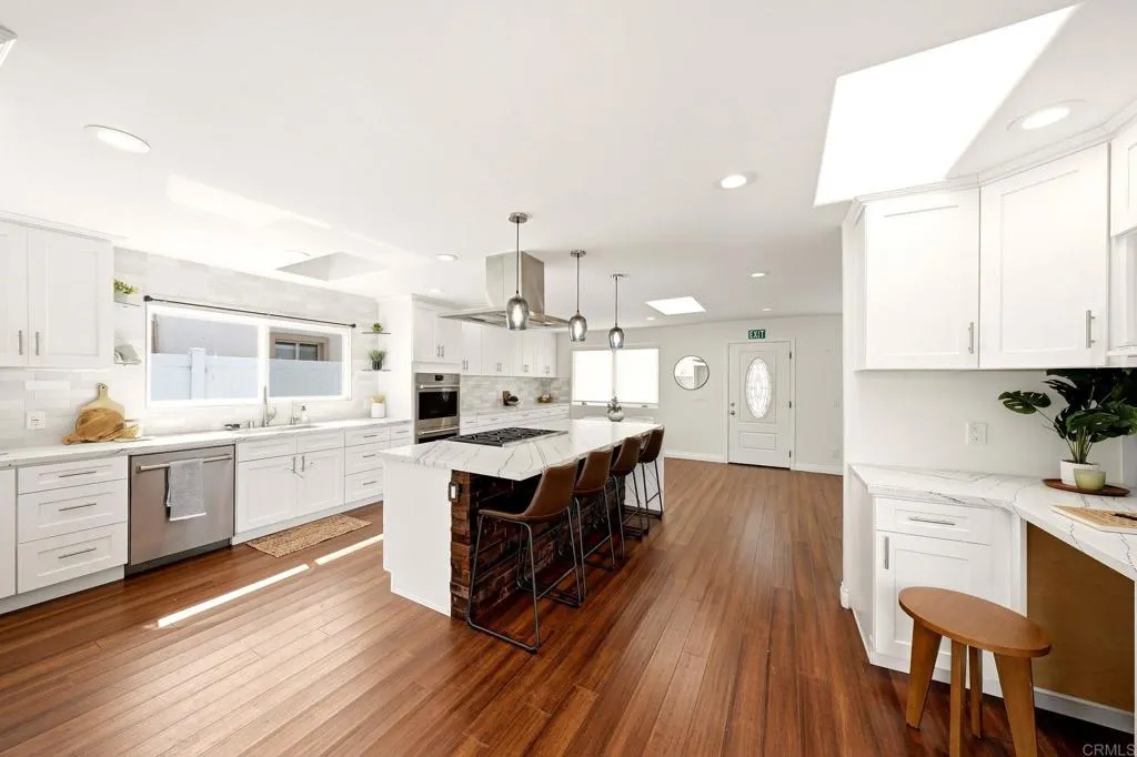 https://cdn.realtyfeed.com/cdn/127/306787065/10dc94c3d9373ed6232cbb972d202883.webp