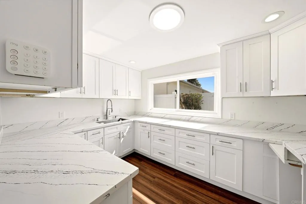 https://cdn.realtyfeed.com/cdn/127/306787065/4a38946053ff33becc9984dd2fc7cd99.webp