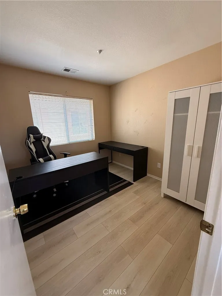 https://cdn.realtyfeed.com/cdn/127/306787071/ad1d0f4ad44058b7ceb9dffb7c75f5ce.webp