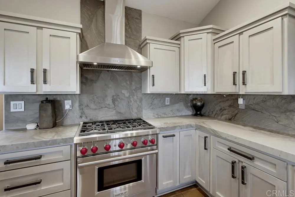 https://cdn.realtyfeed.com/cdn/127/306787247/87f435d5cd3eebdabab34dccd13e2fff.webp