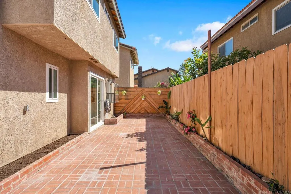 https://cdn.realtyfeed.com/cdn/127/306787263/03197ffa889d6ea1d57c153e034c678f.webp