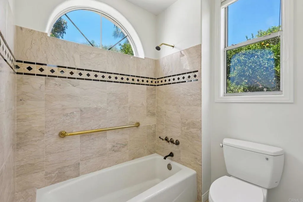 https://cdn.realtyfeed.com/cdn/127/306787296/52116a1ba298dee54867b28b3cb8e8f0.webp