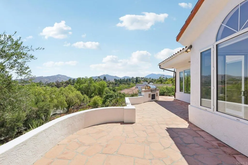 https://cdn.realtyfeed.com/cdn/127/306787296/8b3c6ff67429ad42b2c7002e2b3f21f0.webp