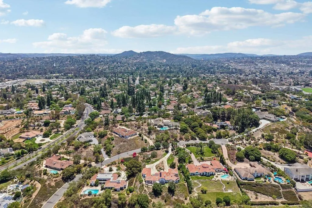 https://cdn.realtyfeed.com/cdn/127/306787296/c18aac1b74a7176d4efd415ea5f52c9d.webp