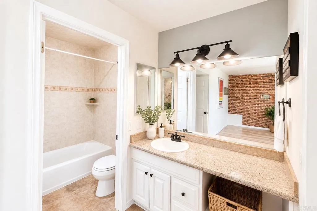 https://cdn.realtyfeed.com/cdn/127/306787341/d71b2c6c5495ed3d24b855533d9d5eff.webp