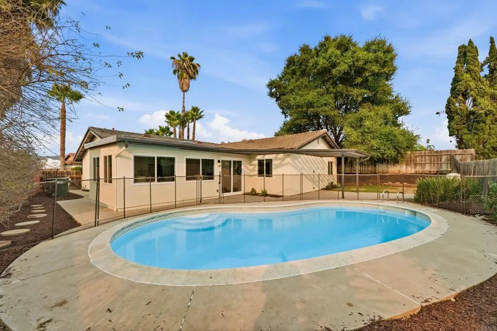 https://cdn.realtyfeed.com/cdn/127/306787368/120dc858beab299c55ea5defae4582ce.webp